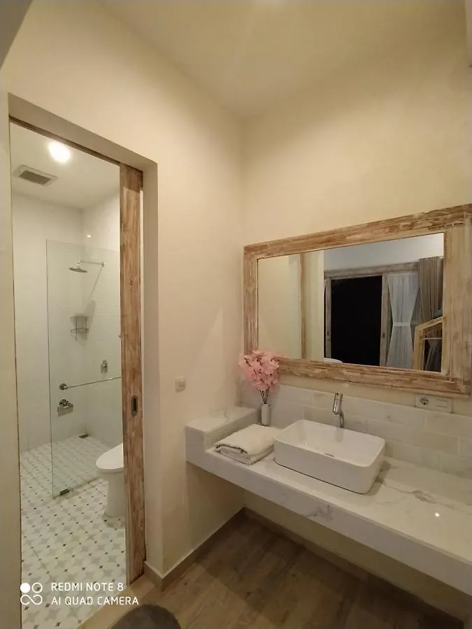 Villa Deluna Jimbaran  Apartment